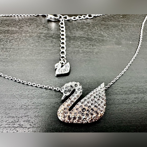 Swarovski Silver Swan - Picture 2 of 11